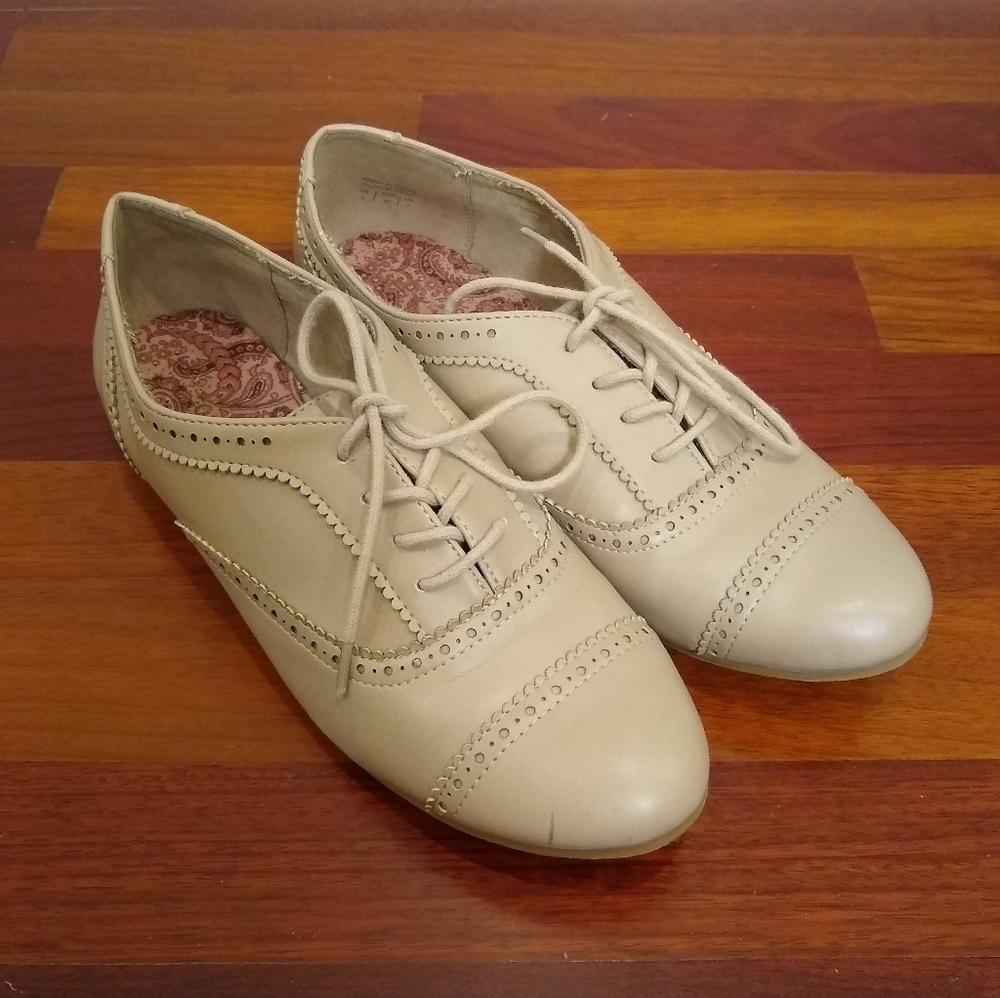 Aldo lace up